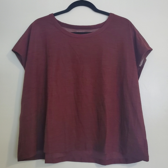 NWT Loose Breathe ON T-Shirt - Picture 3 of 6